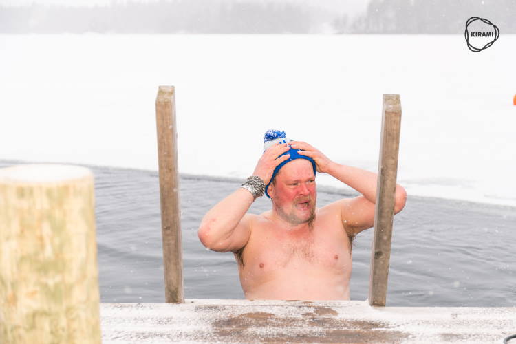 Ville Haapasalo | Qui voudrais rester dehors quand il y a une averse sinon ? | Kirami