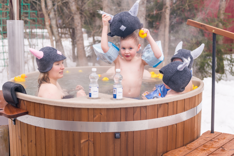 De nos jours, on se détend de différentes façons : on va au sauna, on profite du bain nordique et on fait un barbecue | Kirami