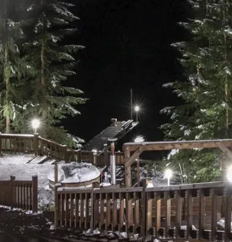 Photo du client: Anu-Elina; A Noël Le bain nordique et le sauna vous transportent dans un voyage relaxant | Kirami