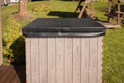 Une couverture isolante spécialement conçue pour la baignoire NordicIce S